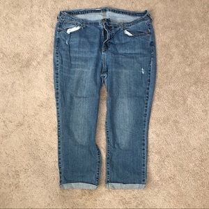 CLOSET CLEAN OUT Crop Jeans